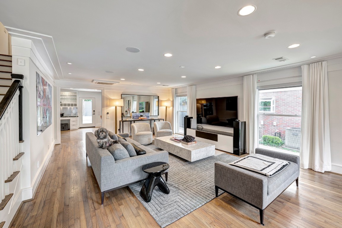 2234 Goldsmith Street Houston, TX 77030 - Photo 4 of 32