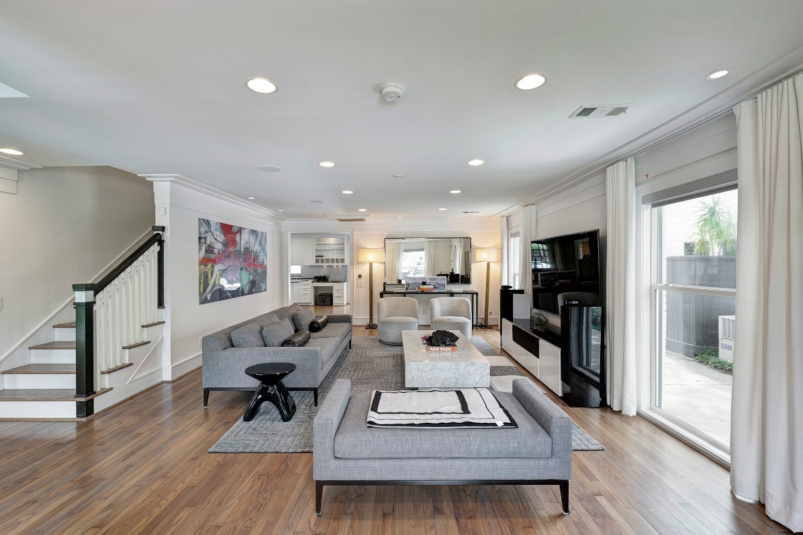 2234 Goldsmith Street Houston, TX 77030 - Photo 5 of 32