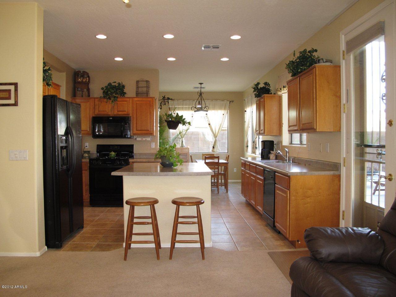 3360 East Powell Way Gilbert, AZ 85298 - Photo 3 of 26 KITCHEN