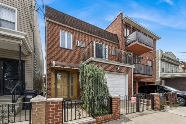 $875,000 | 67-07 53rd Road | Maspeth