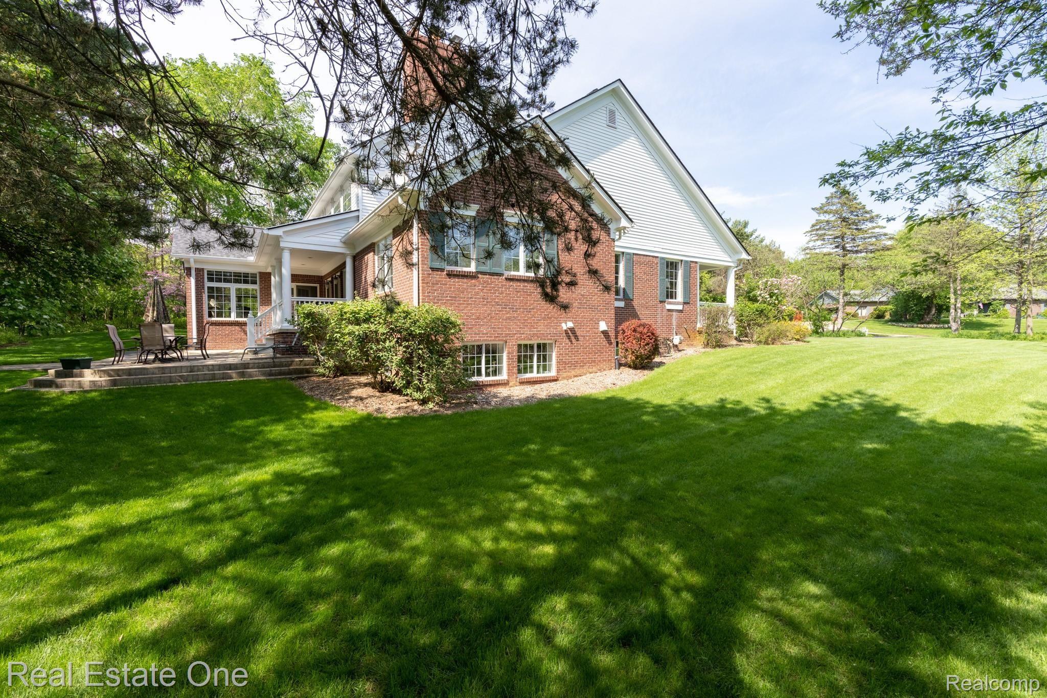 1472 Mill Race Road Rochester, MI 48306 - Photo 44 of 46 DSC06869-HDR.jpg