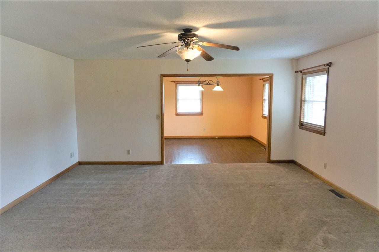 706 Jackson Street Perry, OK 73077 - Photo 5 of 36 Gallery Image 5
