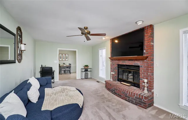 $394,900 | 4732 Arevalo Drive, St. Louis, MO 63128