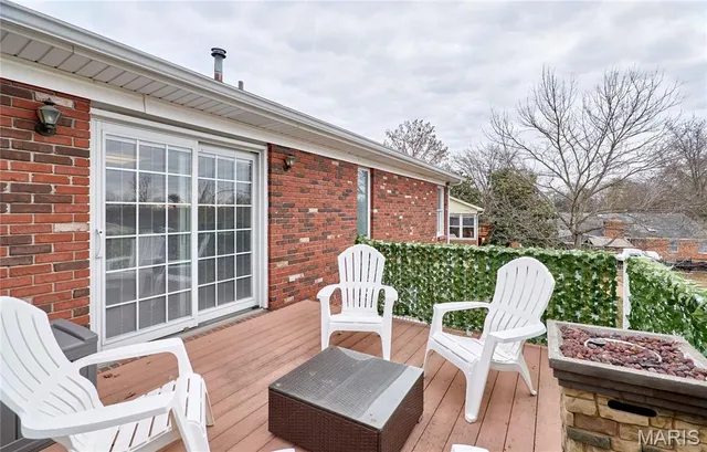 $394,900 | 4732 Arevalo Drive, St. Louis, MO 63128