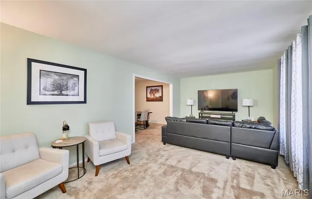 $394,900 | 4732 Arevalo Drive, St. Louis, MO 63128