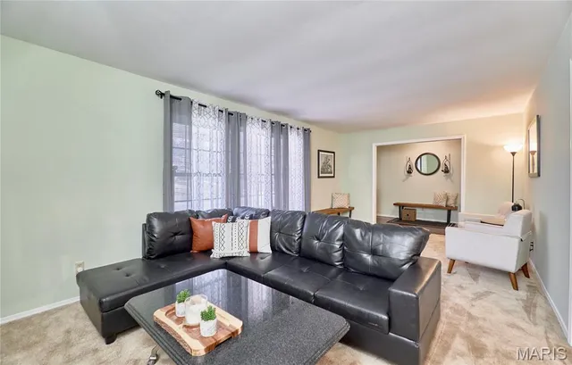 $394,900 | 4732 Arevalo Drive, St. Louis, MO 63128