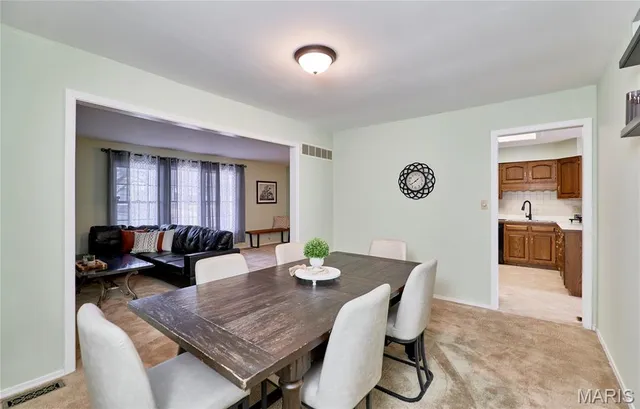 $394,900 | 4732 Arevalo Drive, St. Louis, MO 63128