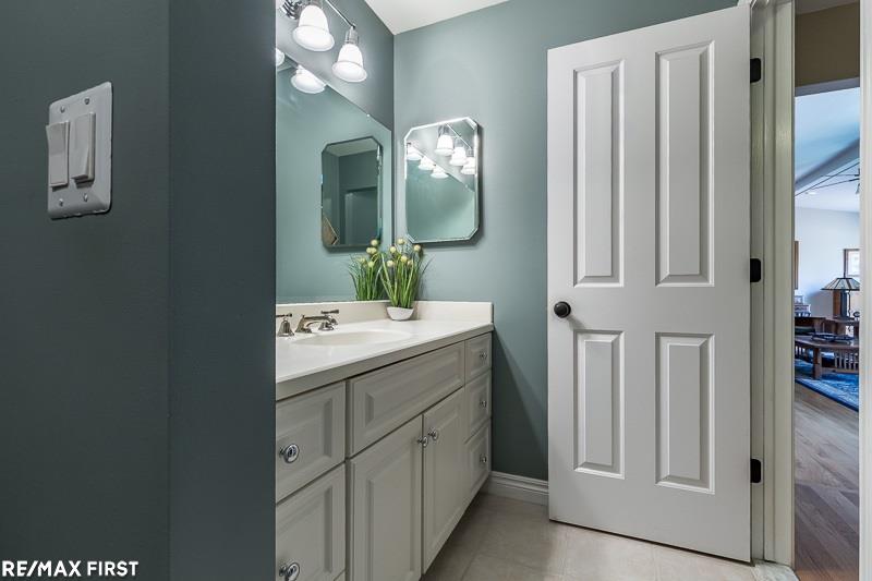 2096 Winchester Road Rochester Hills, MI 48307 - Photo 14 of 49