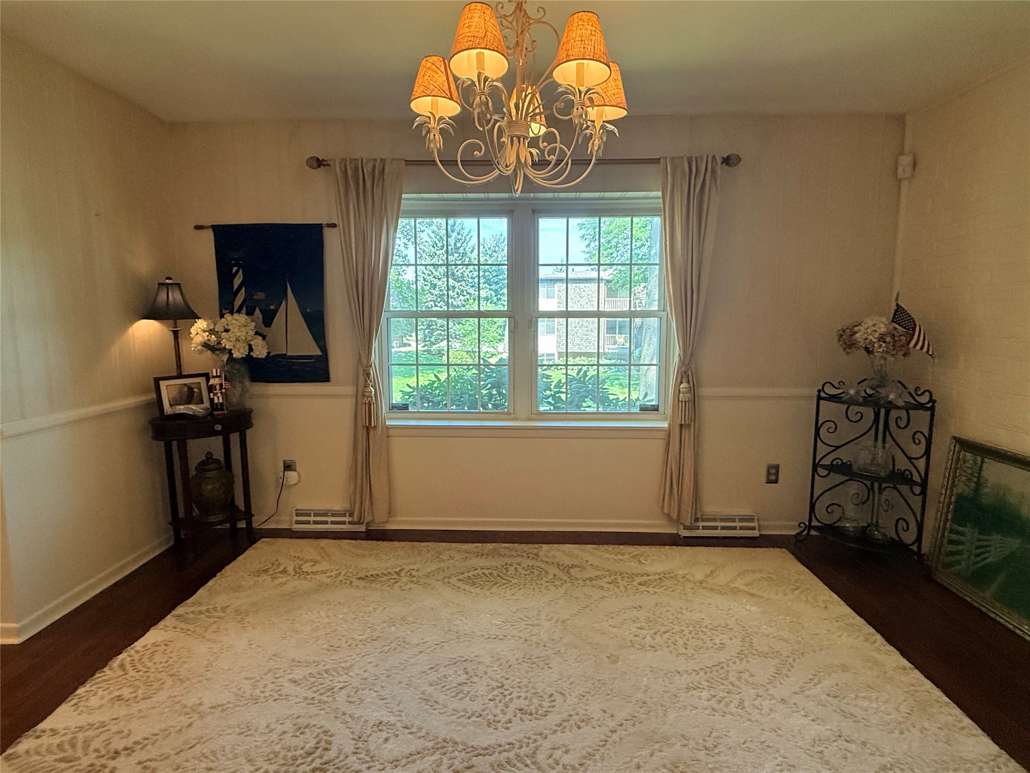637 Young Road Erie, PA 16509 - Photo 11 of 28 Gallery Image 11