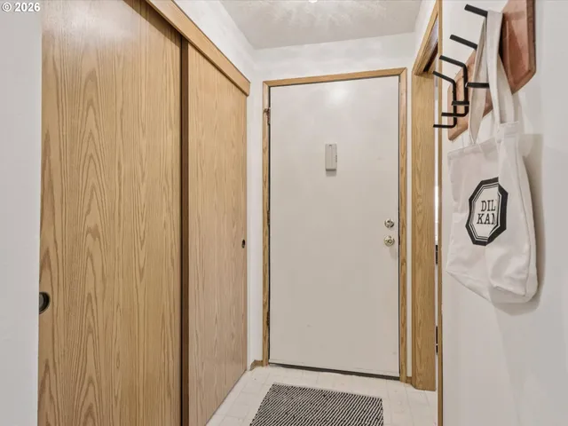 $195,000 | 13335 Southwest Allen Boulevard, Beaverton, OR 97005