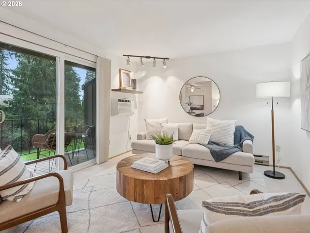 $195,000 | 13335 Southwest Allen Boulevard, Beaverton, OR 97005