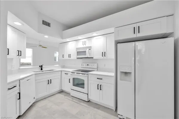 $319,000 | 365 Stella Maris Drive North, Unit 2901, Naples, FL 34114