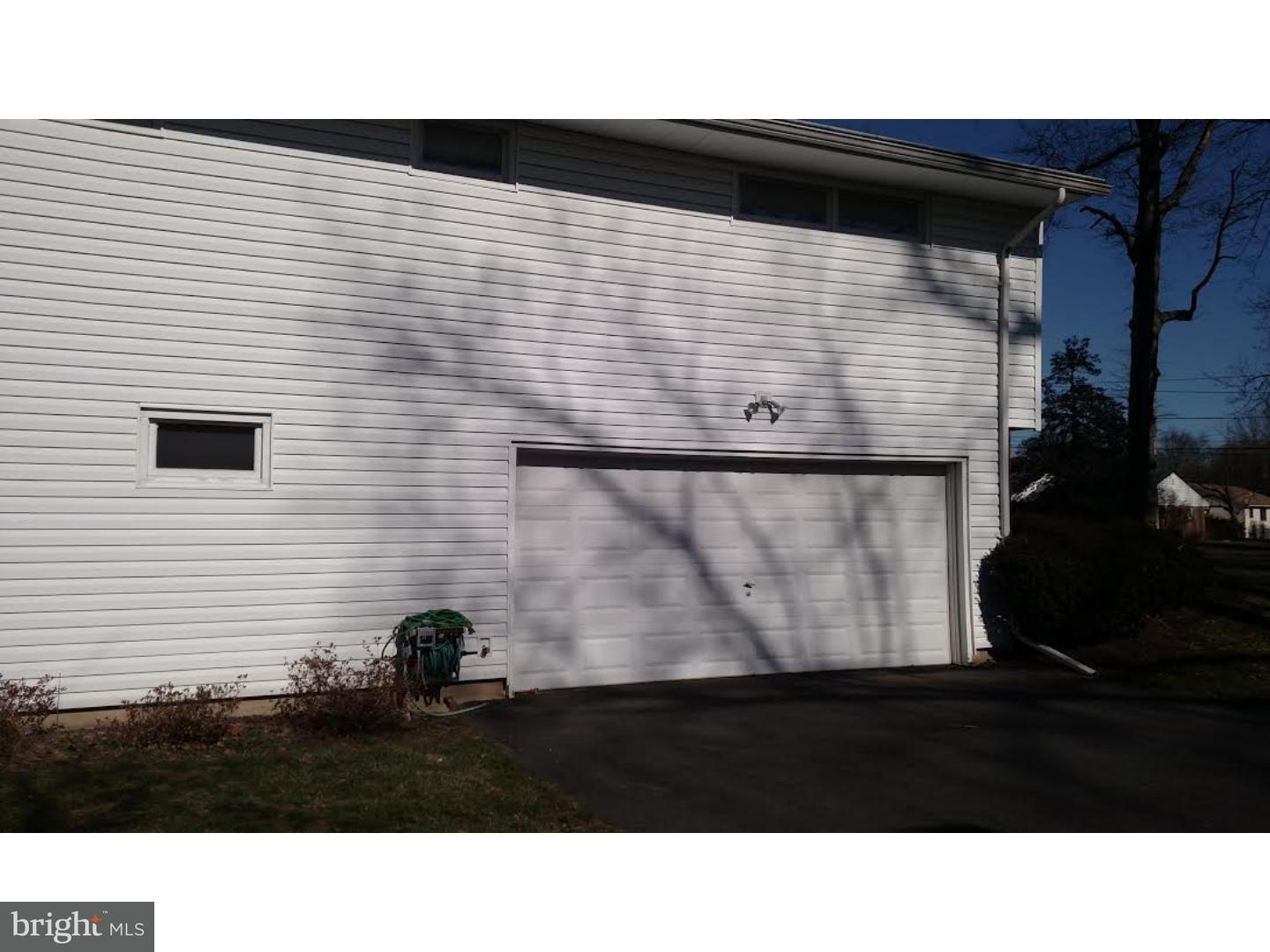 25 Farm Road Ewing, NJ 08638 - Photo 3 of 25 Gallery Image 3