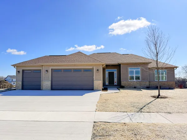 $644,900 | 339 York Street, Unit LT66, Union Grove, WI 53182