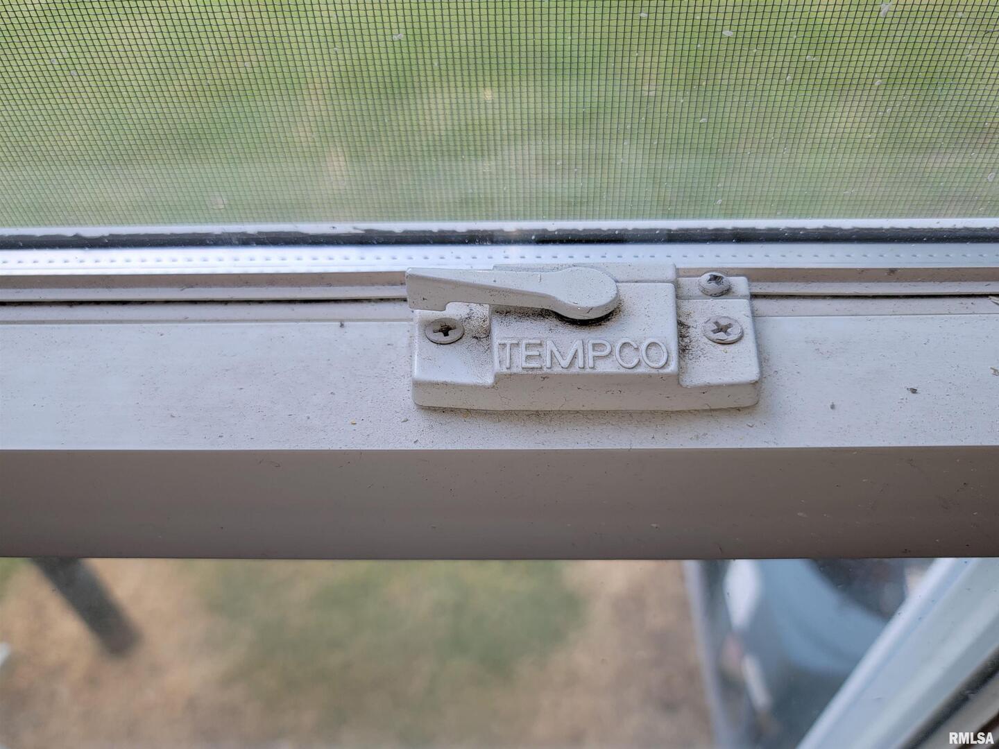 225 Hickory Street Flora, IL 62839 - Photo 38 of 56