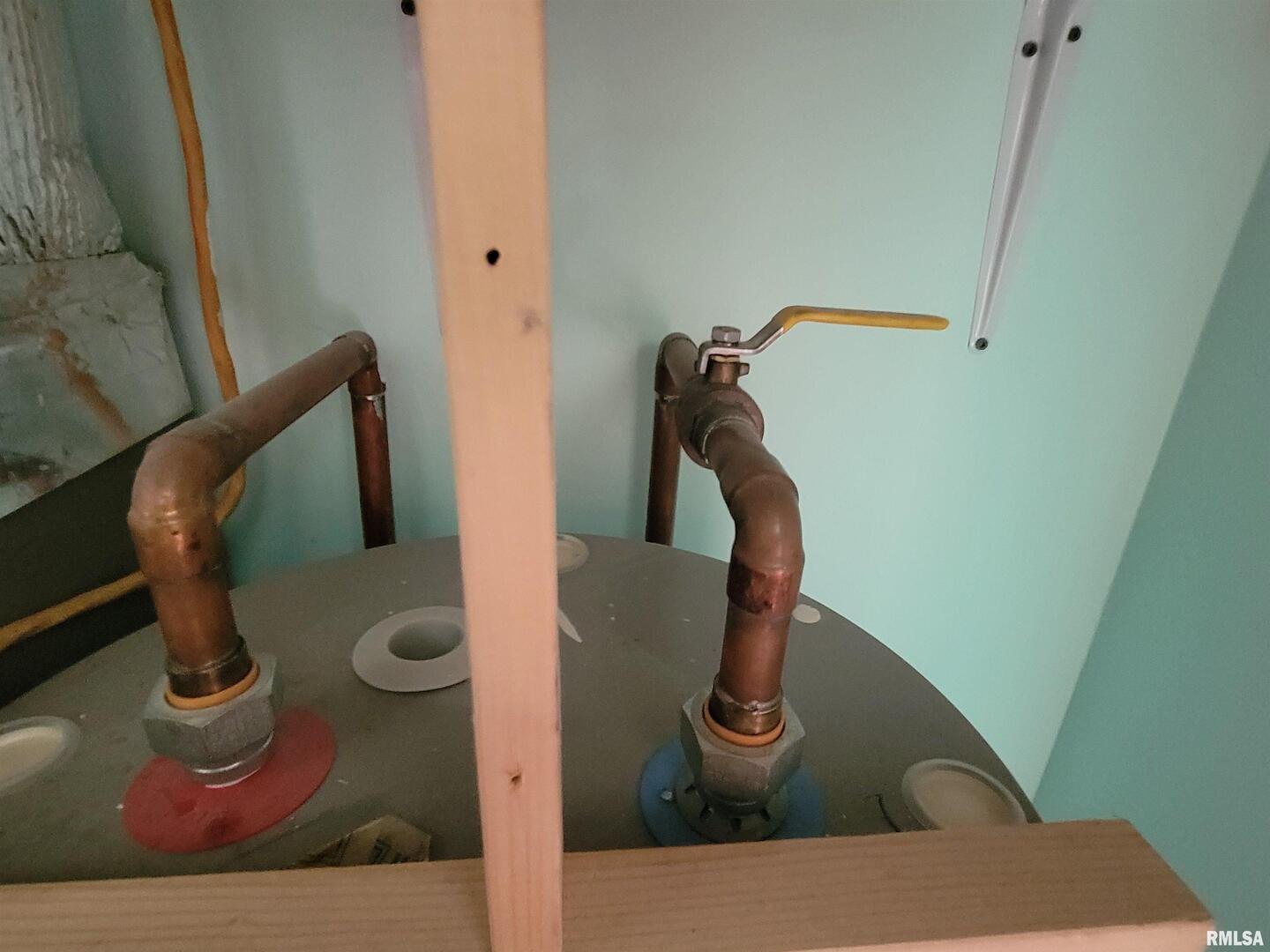 225 Hickory Street Flora, IL 62839 - Photo 49 of 56 a bathroom with a sink and toilet