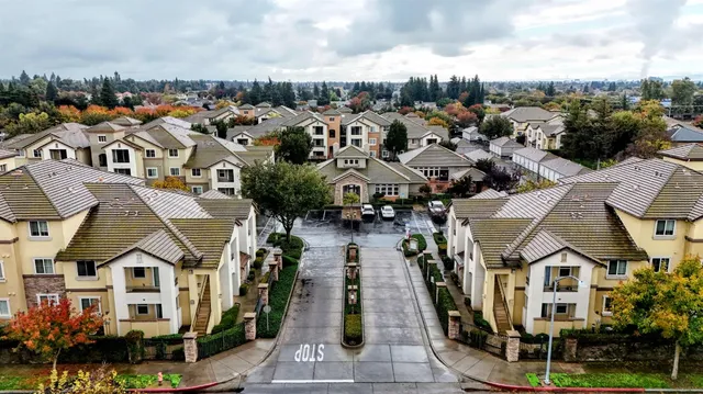 $322,500 | 1360 Shady Lane, Unit 1021, Turlock, CA 95382