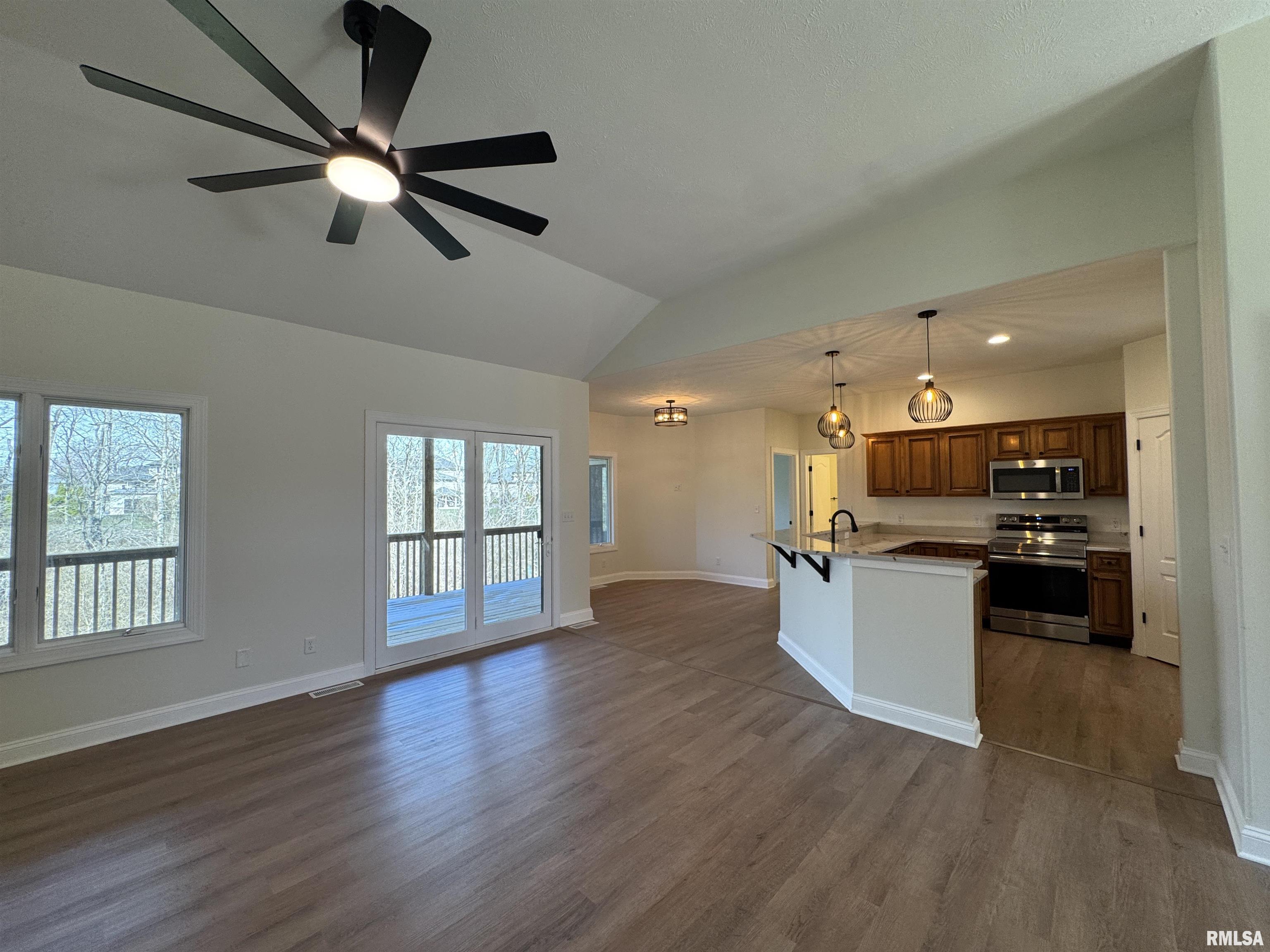 4335 Creek Drive Springfield, IL 62711 - Photo 15 of 62