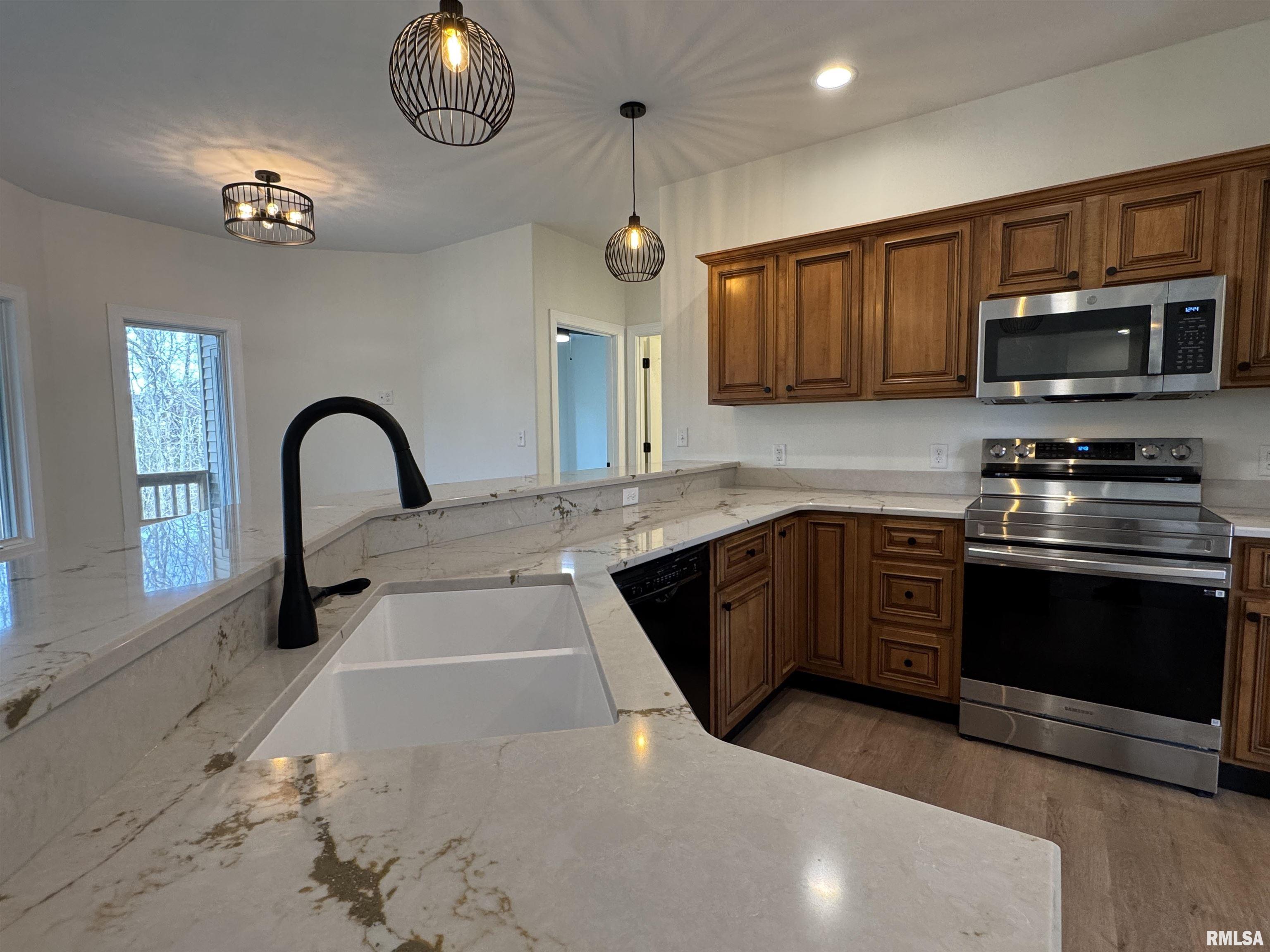 4335 Creek Drive Springfield, IL 62711 - Photo 17 of 62