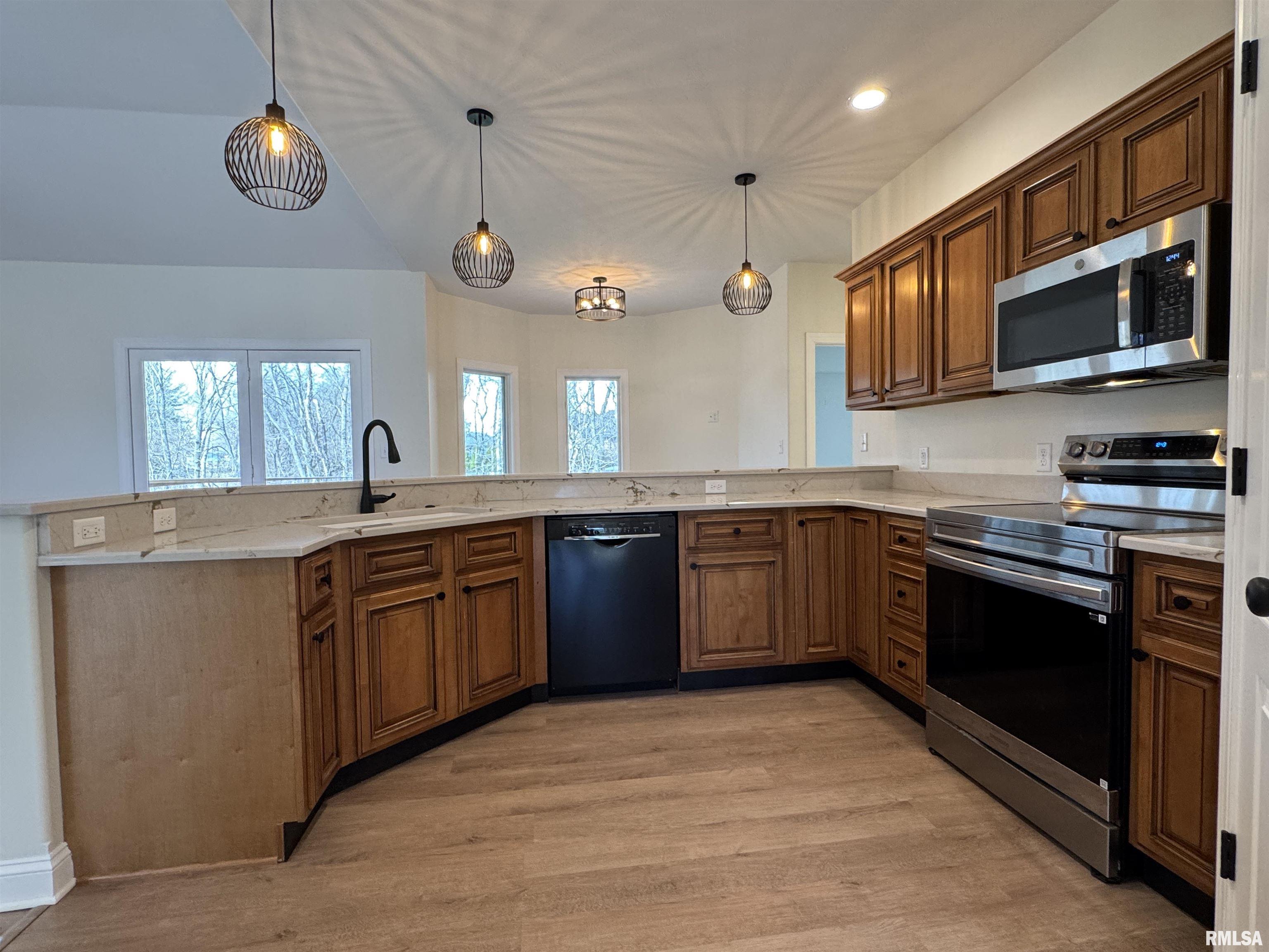 4335 Creek Drive Springfield, IL 62711 - Photo 18 of 62