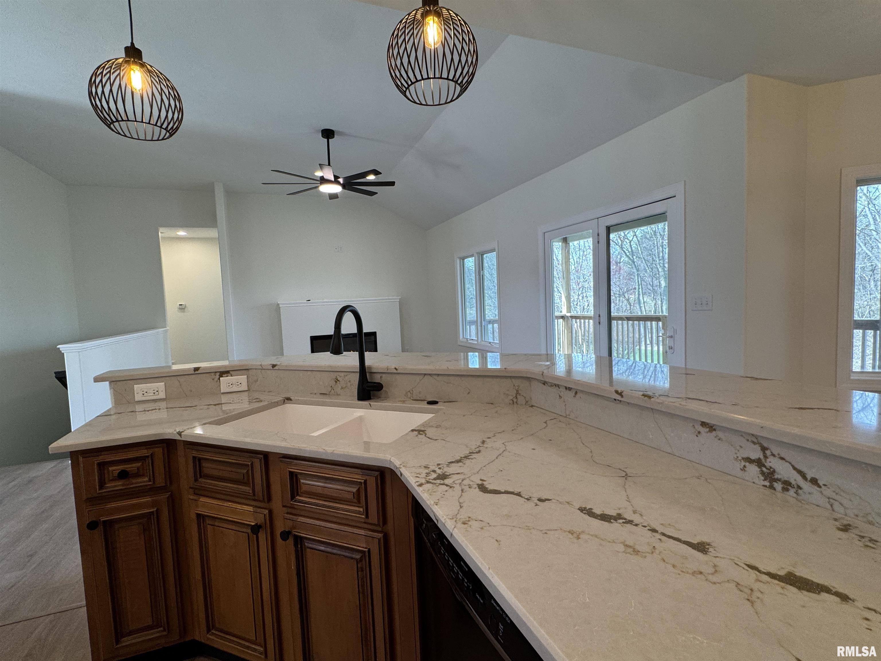 4335 Creek Drive Springfield, IL 62711 - Photo 19 of 62