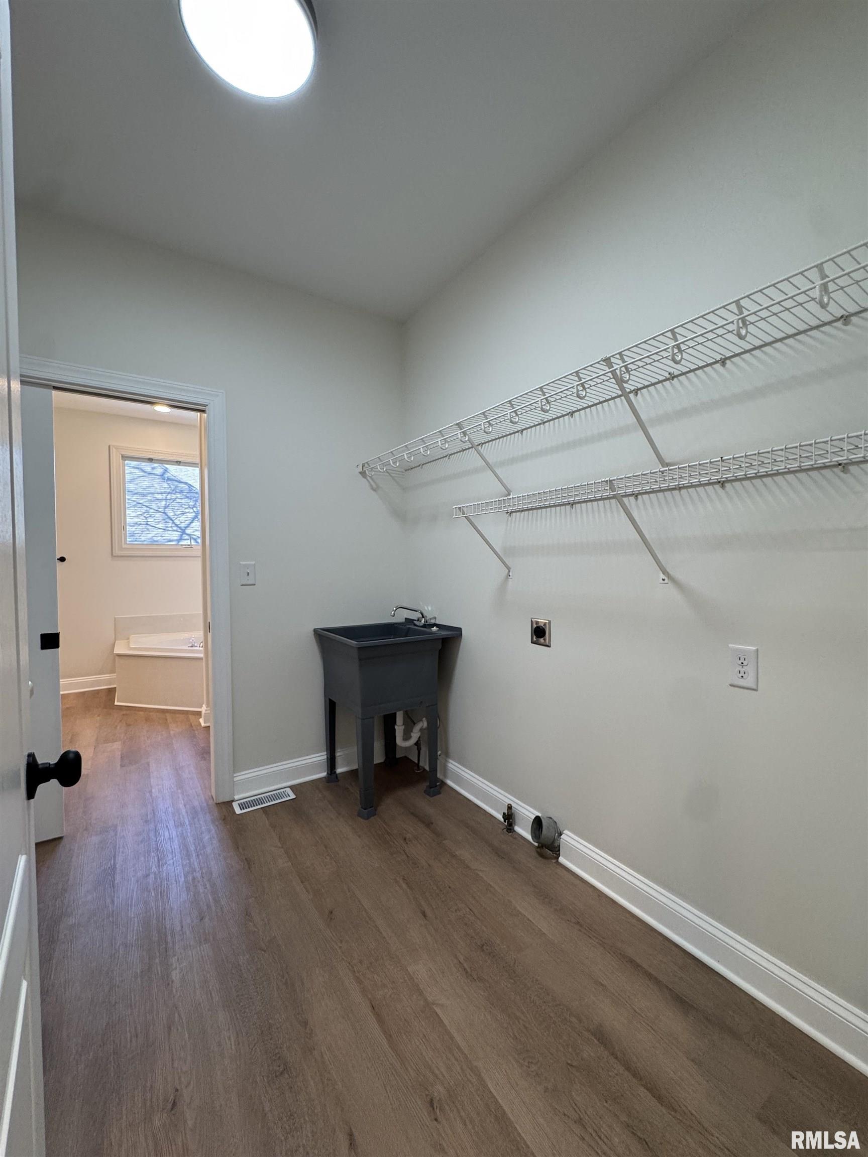 4335 Creek Drive Springfield, IL 62711 - Photo 33 of 62