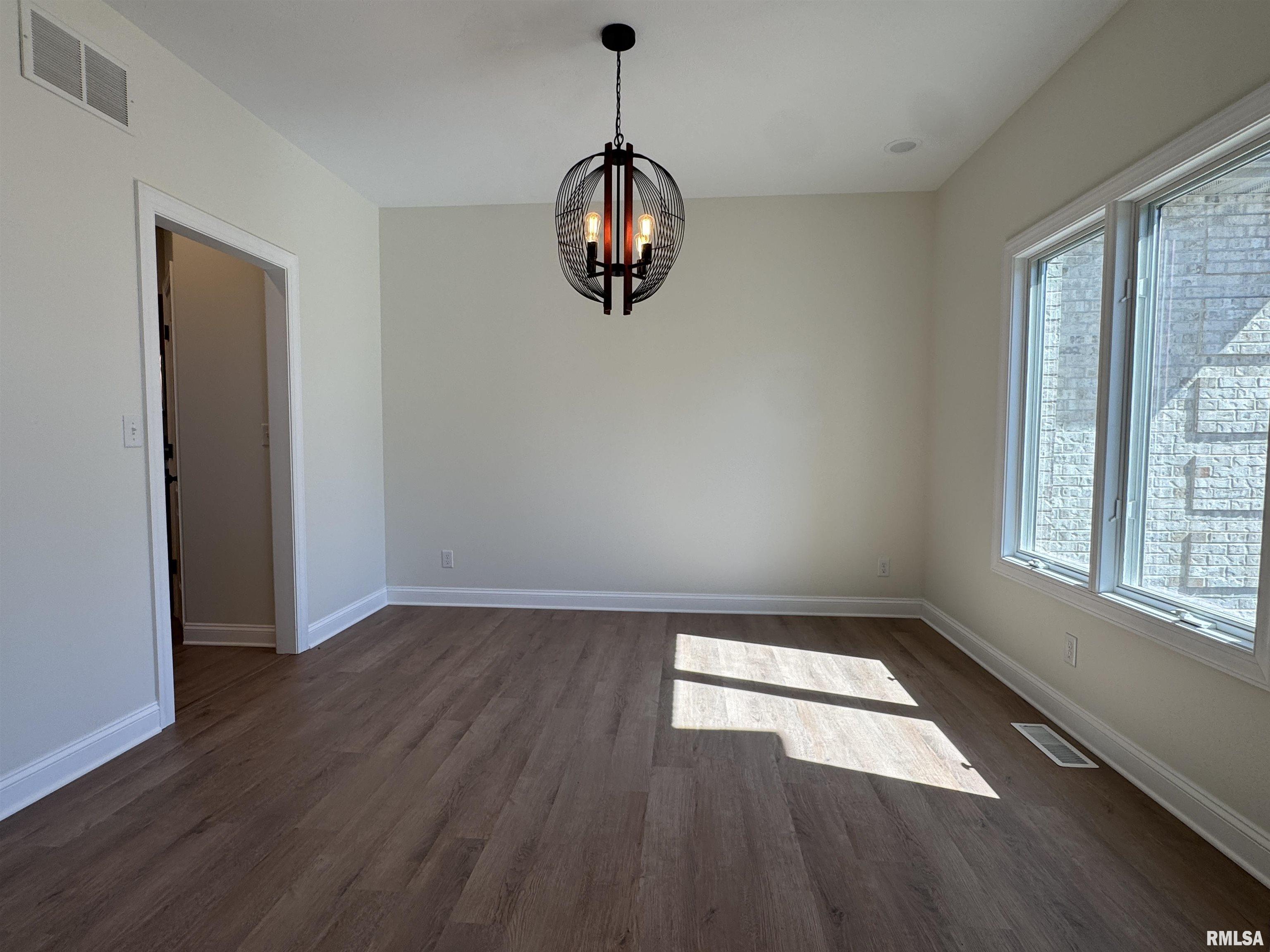 4335 Creek Drive Springfield, IL 62711 - Photo 5 of 62