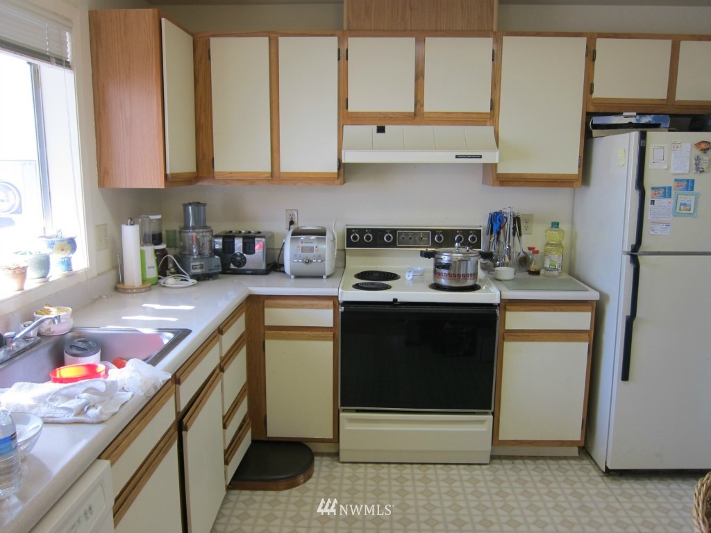 32716 3rd Place South, Unit 13E Federal Way, WA 98003 - Photo 8 of 15