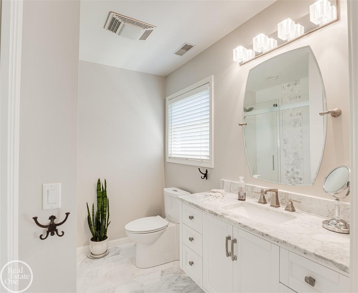 721 South Livernois Road Rochester, MI 48307 - Photo 22 of 31 50016113-21.JPG