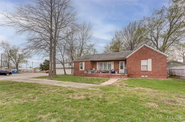 $315,000 | 1125 North Market Street, Sparta, IL 62286