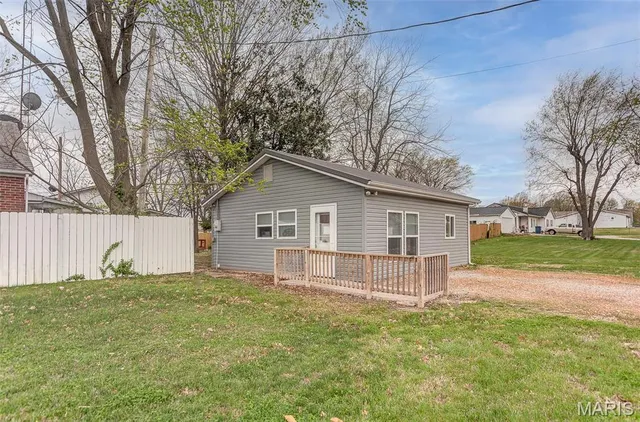 $315,000 | 1125 North Market Street, Sparta, IL 62286