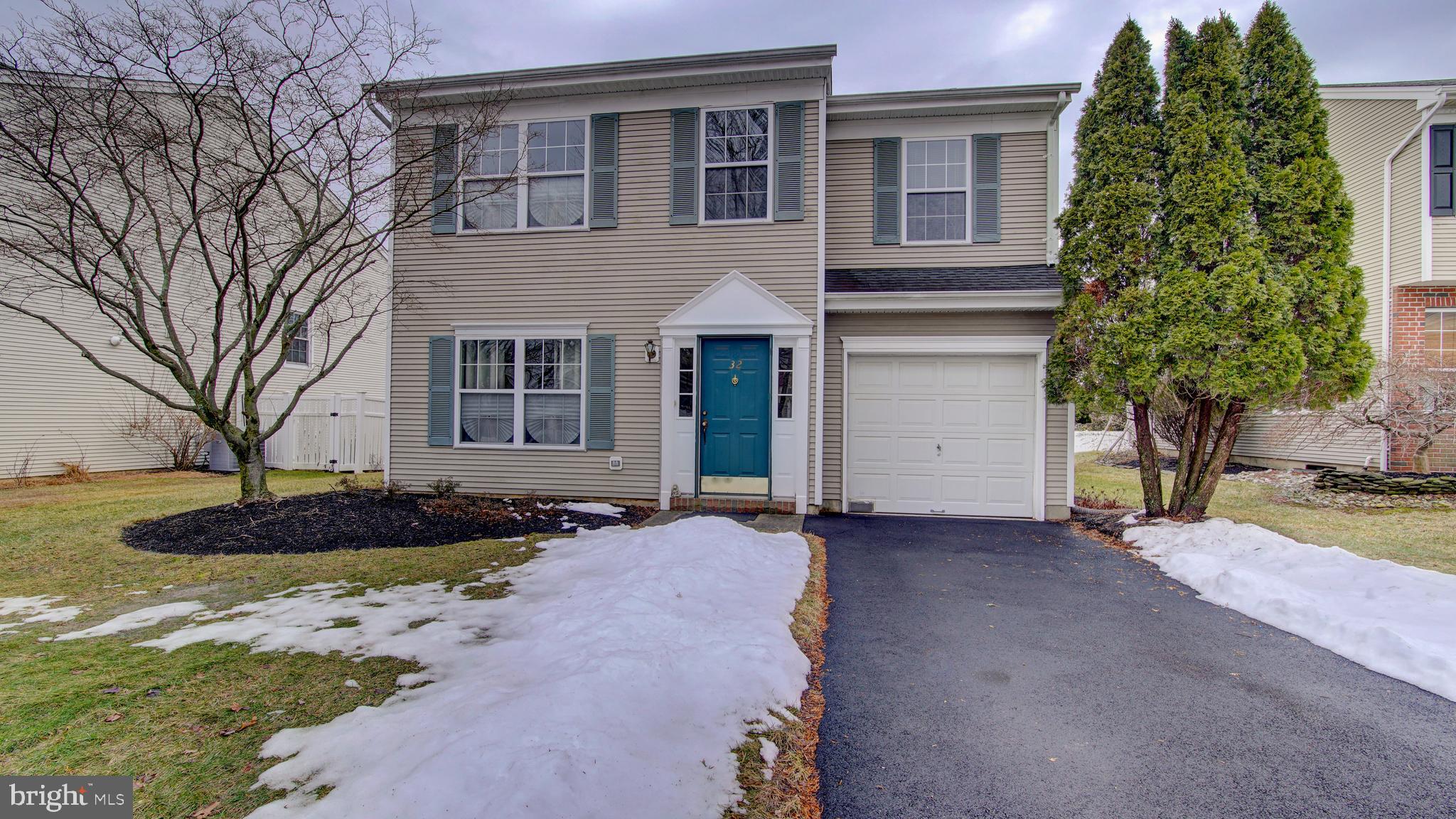 32 Manley Road Pennington, NJ 08534 - Photo 2 of 37