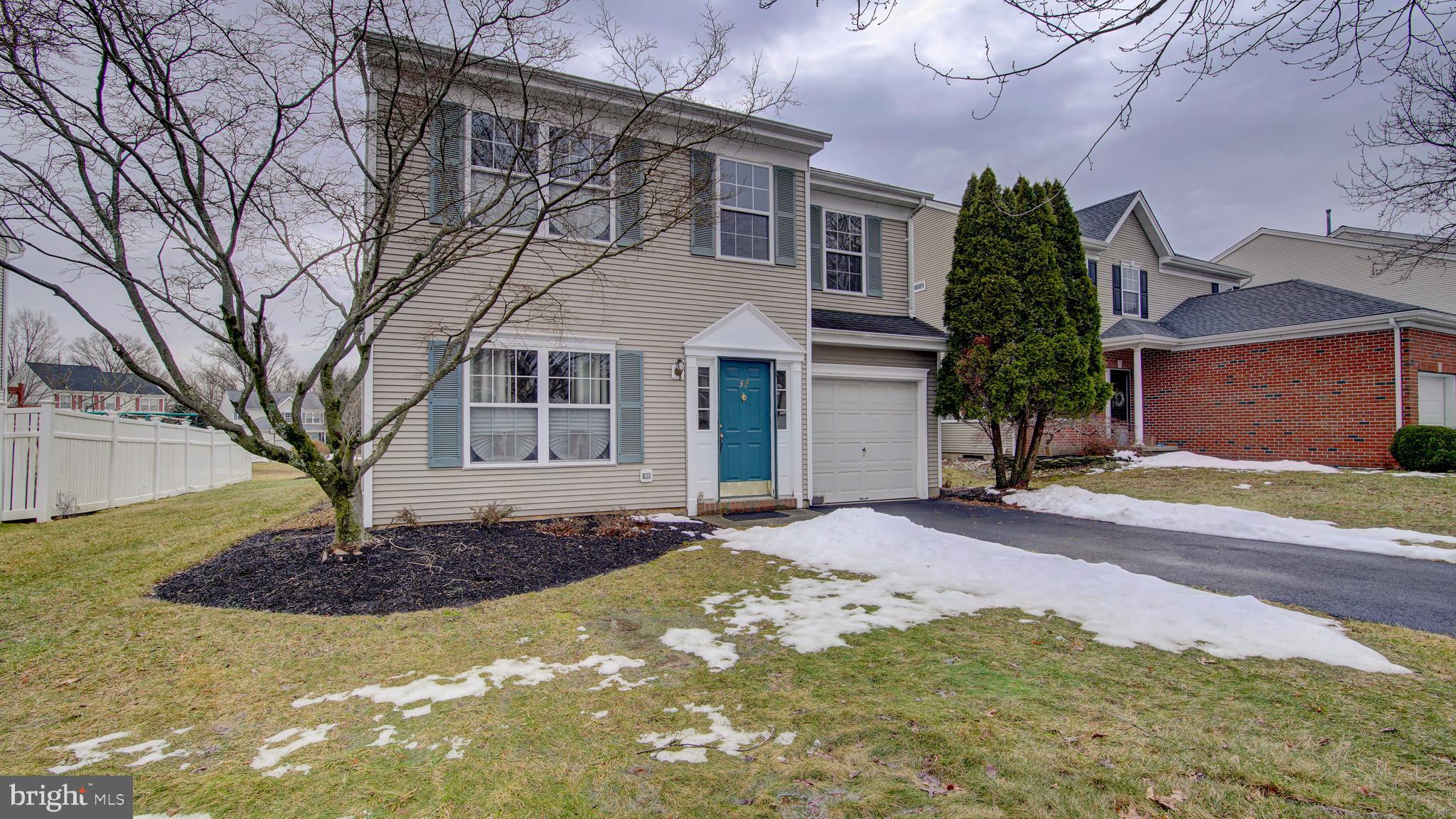 32 Manley Road Pennington, NJ 08534 - Photo 4 of 37