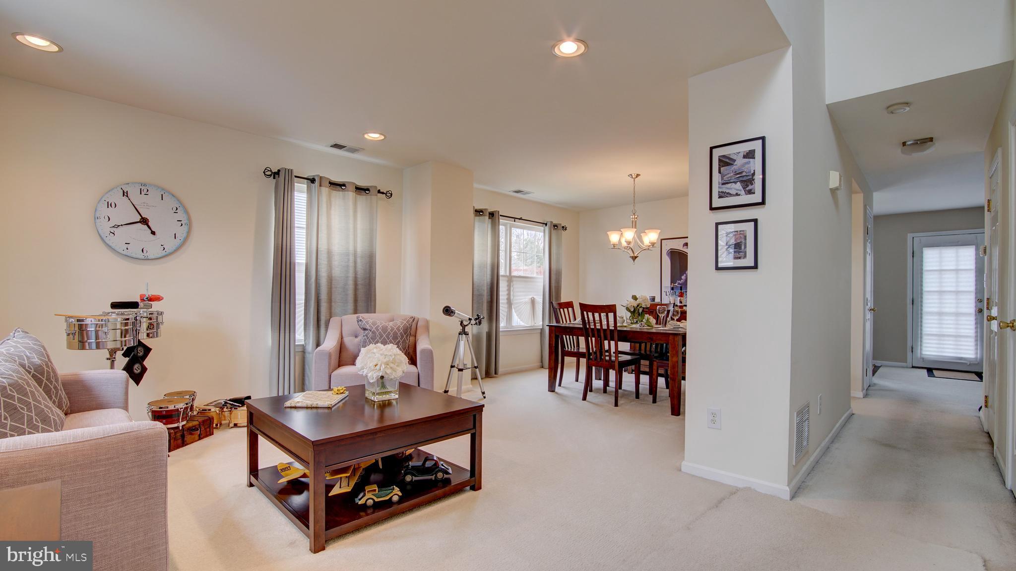 32 Manley Road Pennington, NJ 08534 - Photo 9 of 37