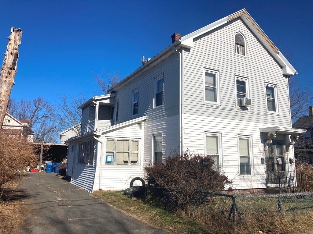 76 New Bridge Street West Springfield, MA 01089 - Photo 1 of 13 Gallery Image 1
