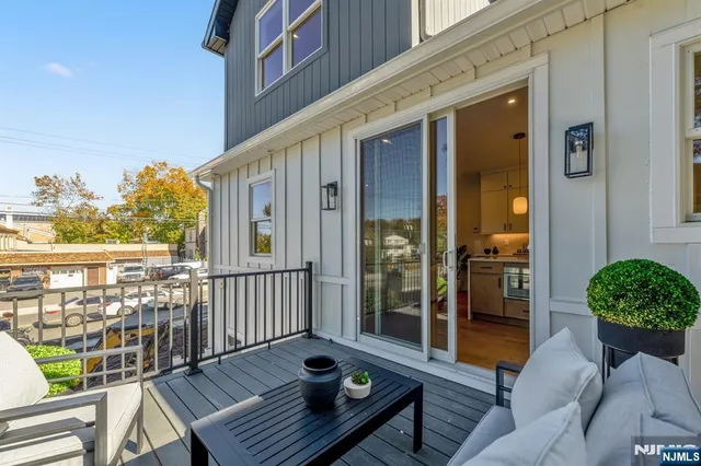 $1,200,000 | 92 West Main Street, Ramsey, NJ 07446