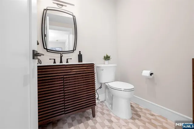 $1,200,000 | 92 West Main Street, Ramsey, NJ 07446