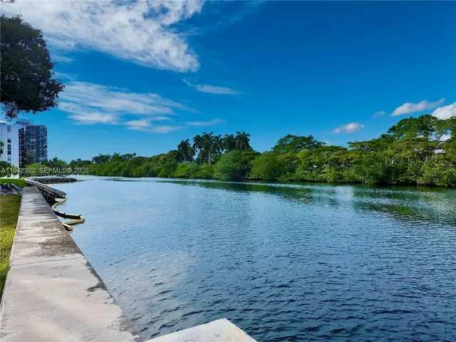 $2,300 | 3401 North Country Club Drive, Unit 716, Aventura, FL 33180