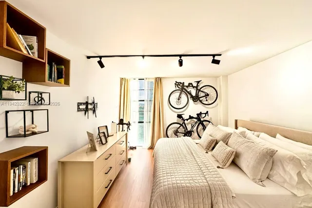 $2,300 | 3401 North Country Club Drive, Unit 716, Aventura, FL 33180