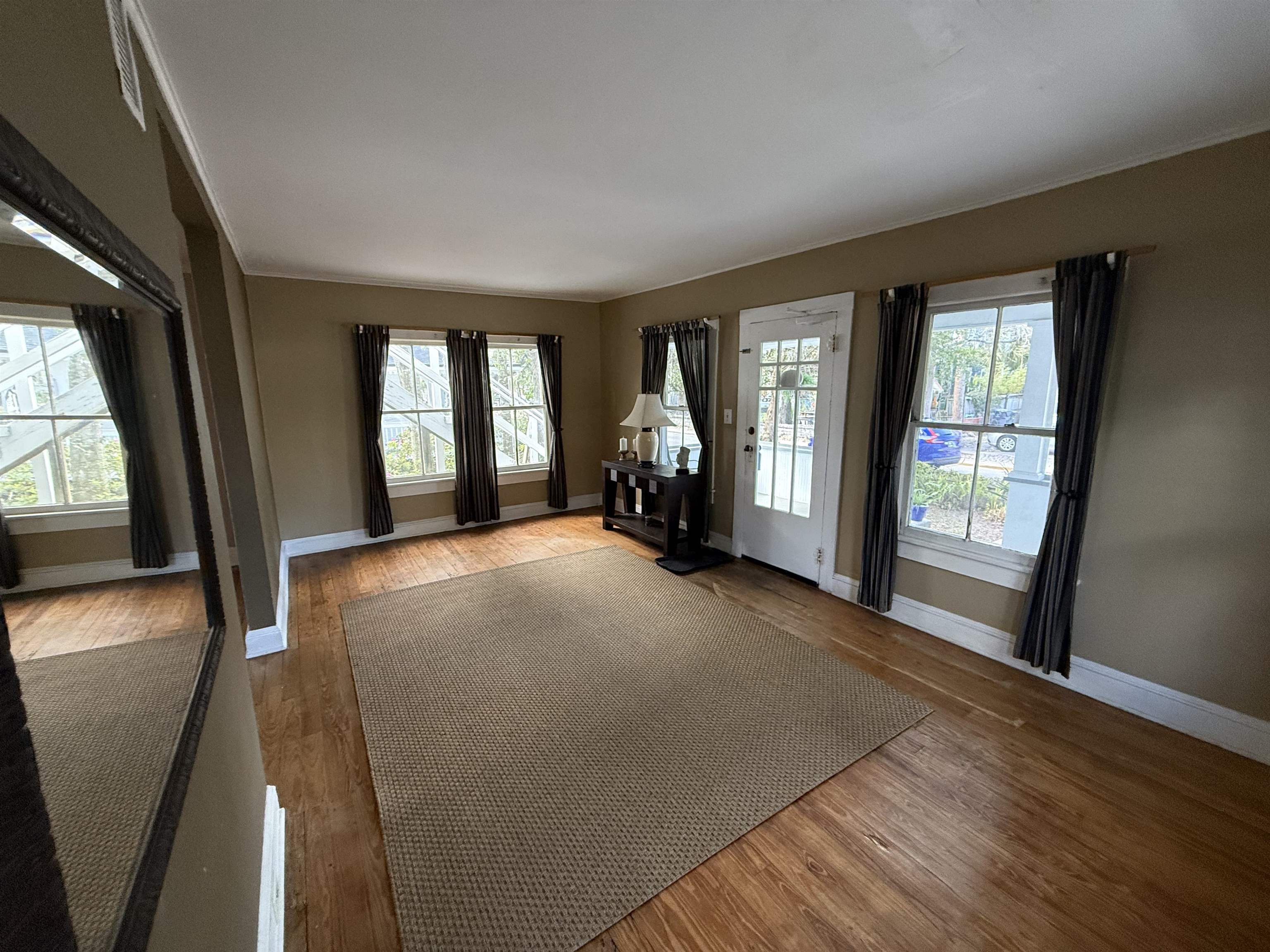109 Bridge Street St. Augustine, FL 32084 - Photo 5 of 22 a view of livingroom with furniture