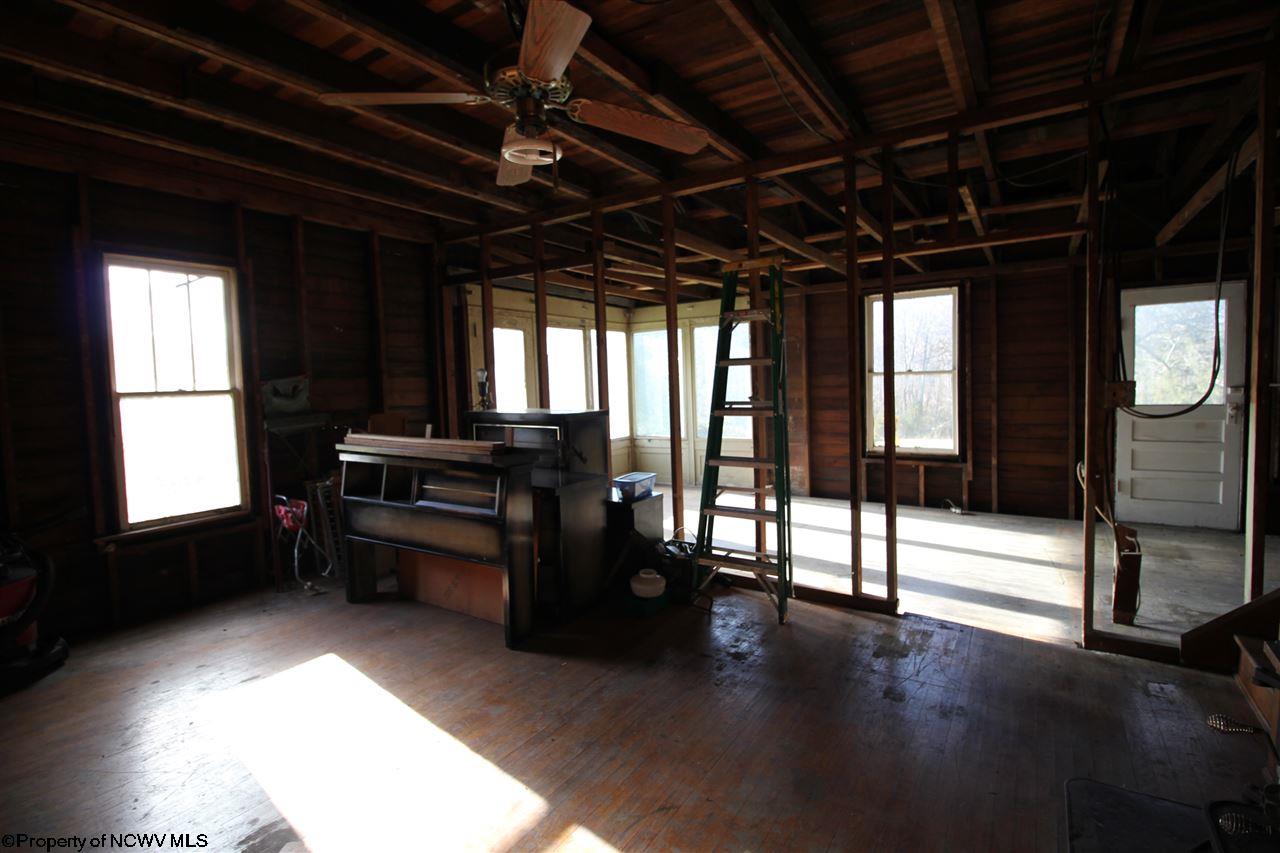 2827 Country Club Road Grafton, WV 26354 - Photo 6 of 9 Gallery Image 6