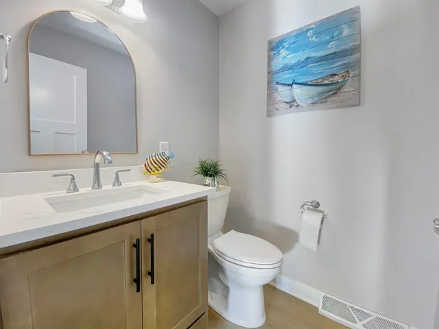 $599,900 | 4327 29th Street, Kenosha, WI 53144