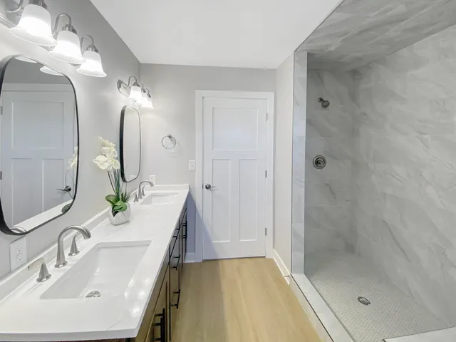 $599,900 | 4327 29th Street, Kenosha, WI 53144