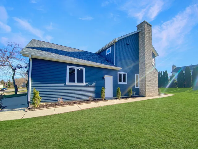 $599,900 | 4327 29th Street, Kenosha, WI 53144