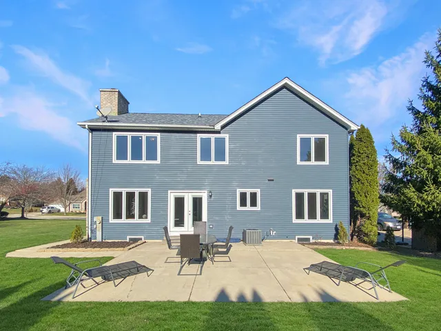 $599,900 | 4327 29th Street, Kenosha, WI 53144