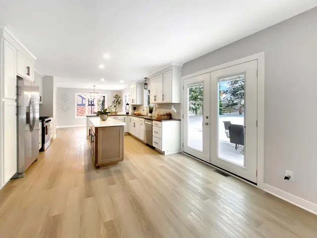 $599,900 | 4327 29th Street, Kenosha, WI 53144