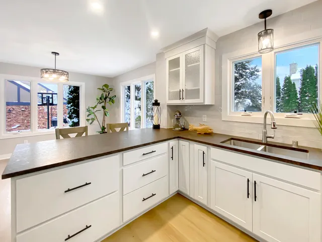 $599,900 | 4327 29th Street, Kenosha, WI 53144