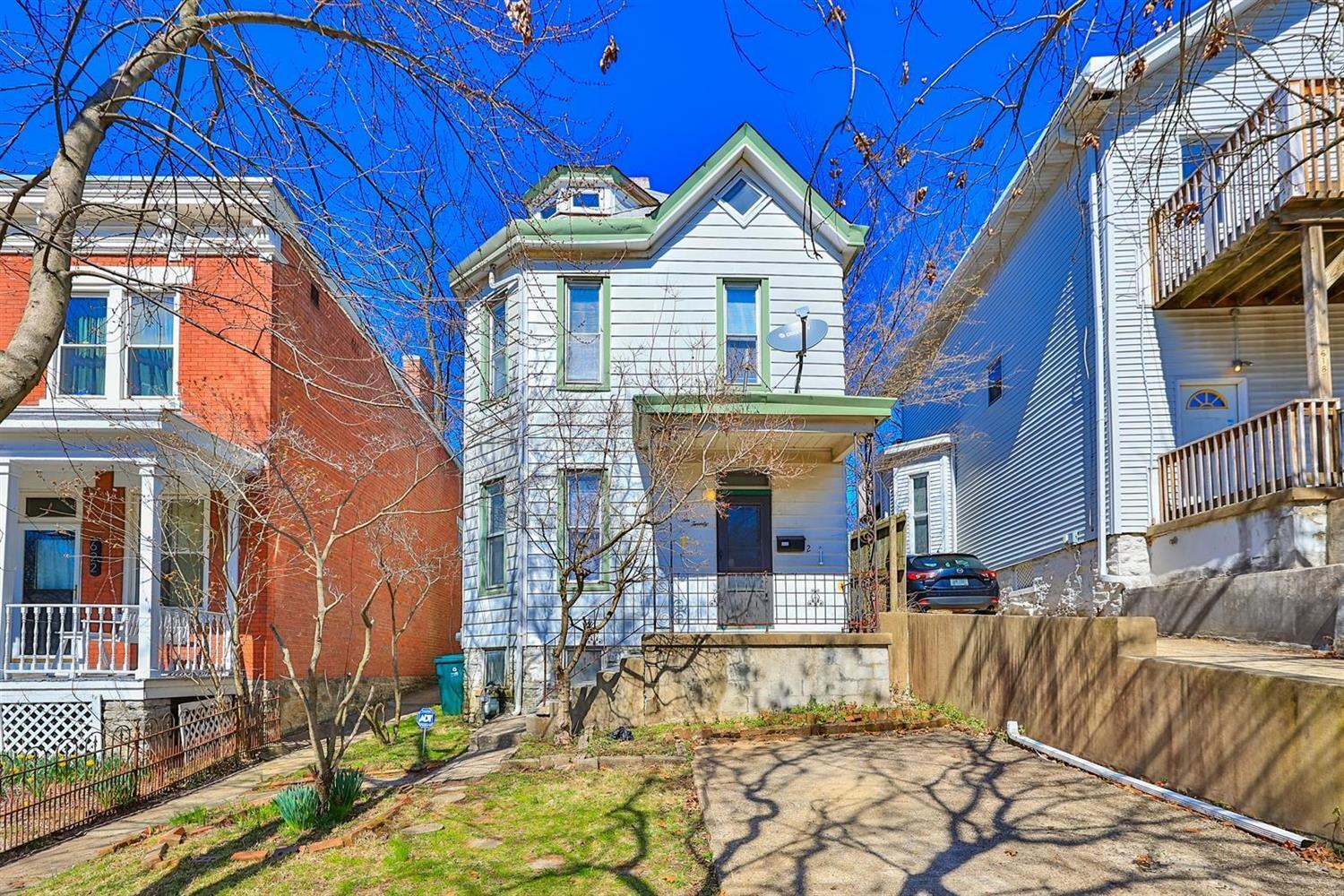 620 Riddle Road Cincinnati, OH 45220 - Photo 1 of 21 Gallery Image 1