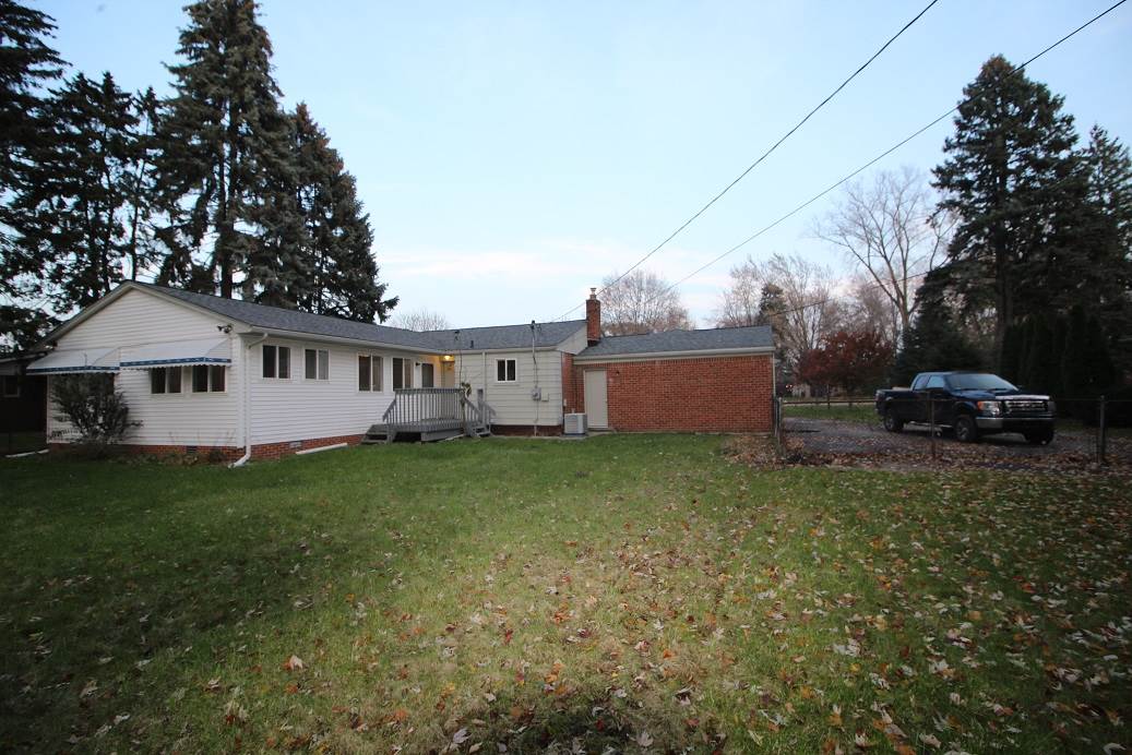36773 Kelly Road Clinton Township, MI 48035 - Photo 51 of 56 31335611-50.JPG