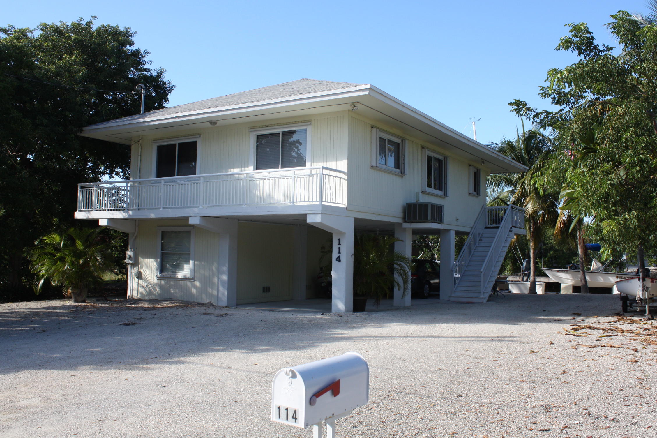 114 Pelican Road Tavernier, FL 33070 - Photo 1 of 22 Front